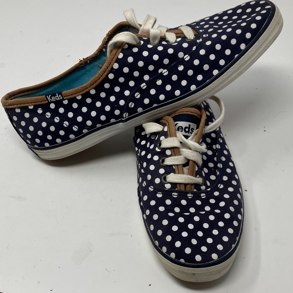Keds Navy Blue Canvas Sneaker with a White Polka Dot Pattern. Size 7.5M